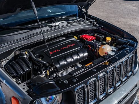 Used 2020 Jeep Renegade Latitude image 43