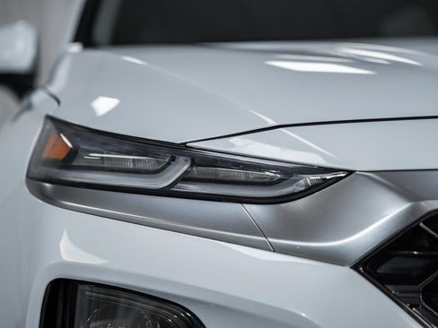 Used 2020 Hyundai Santa Fe SE image 9