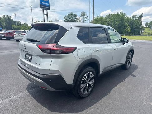 Used 2023 Nissan Rogue SV AWD/4WD image 10