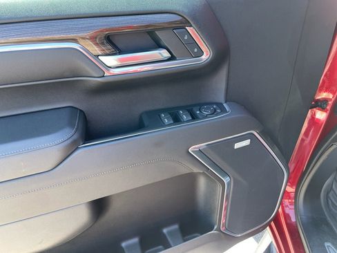 Used 2022 Chevrolet Silverado 1500 LT Trail Boss w/ LT Trail Boss Premium Package AWD/4WD image 10