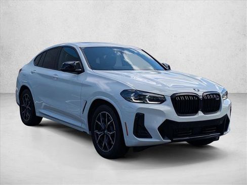 Used 2024 BMW X4 M40i AWD/4WD image 3