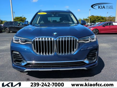 Used 2022 BMW X7 xDrive40i w/ Executive Package image 3