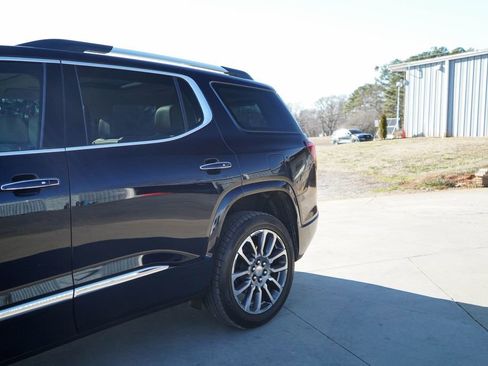 Used 2021 GMC Acadia Denali w/ Denali Technology Package image 15