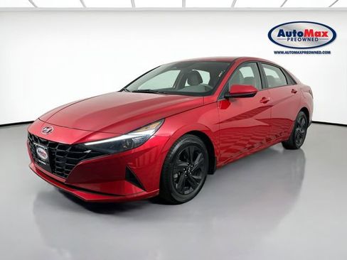 Used 2022 Hyundai Elantra SEL w/ Convenience Package image 4