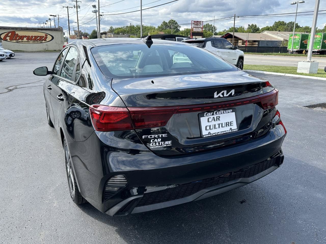 Used 2023 Kia Forte LXS w/ LXS Technology Package FWD image 11