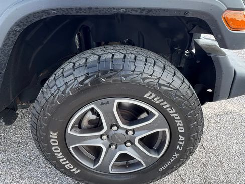 Used 2020 Jeep Wrangler Sport AWD/4WD image 26