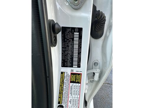 Used 2023 Toyota Camry SE image 7