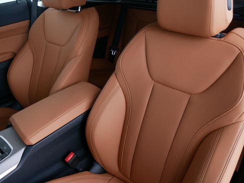 Used 2027 BMW 430i Convertible RWD image 13