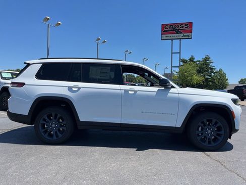 New 2026 Jeep Grand Cherokee L Limited AWD/4WD image 46