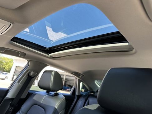 Used 2024 Honda Civic Touring image 21