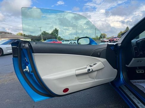 Used 2008 Chevrolet Corvette Coupe w/ Preferred Equipment Group RWD image 30