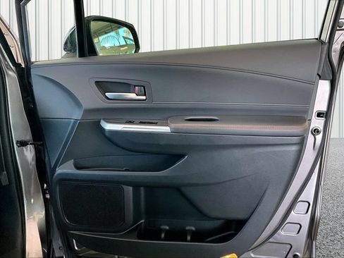 Used 2021 Toyota Sienna XSE w/ XSE Plus Package FWD image 18