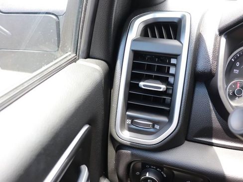 Used 2025 RAM 2500 Big Horn AWD/4WD image 29