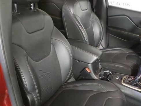 Used 2015 Jeep Cherokee Limited w/ Luxury Group AWD/4WD image 20