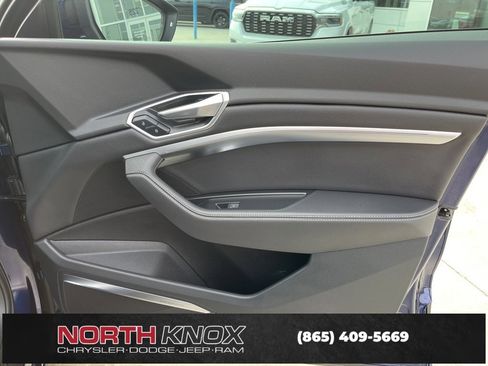 Used 2023 Audi e-tron Premium Plus w/ Premium Plus Package image 29