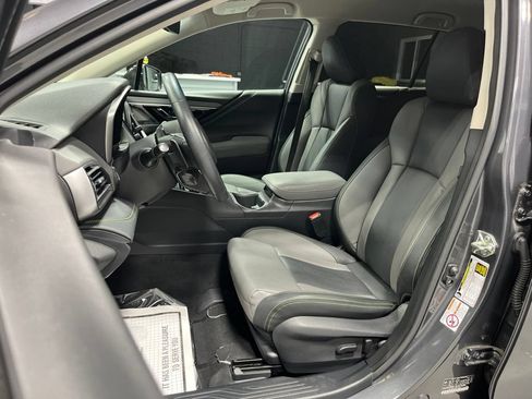 Used 2020 Subaru Outback Onyx Edition XT AWD/4WD image 15