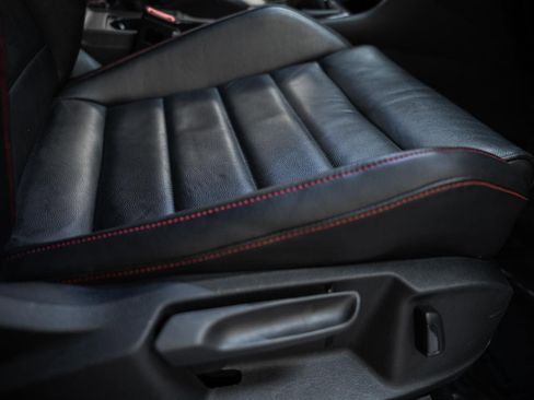 Used 2020 Volkswagen GTI SE image 42