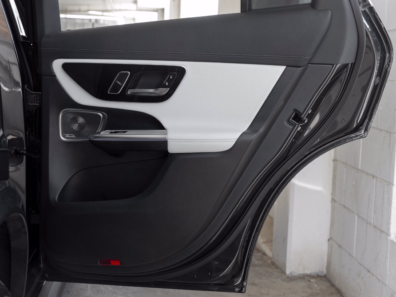 Certified 2026 Mercedes-Benz GLC 300 image 24