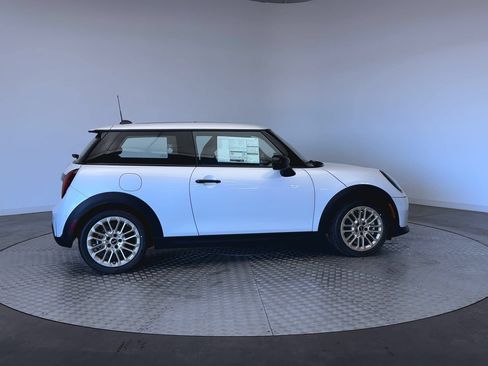 New 2026 MINI Cooper 2-Door Hardtop FWD image 9
