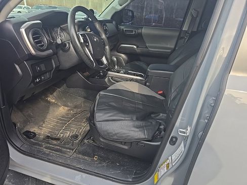 Used 2021 Toyota Tacoma SR5 image 12