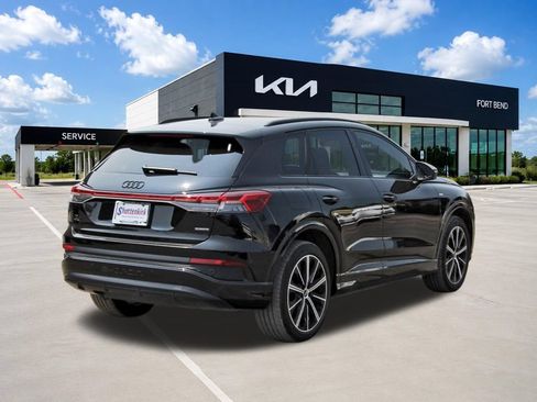 Used 2022 Audi Q4 e-tron Premium Plus AWD/4WD image 5