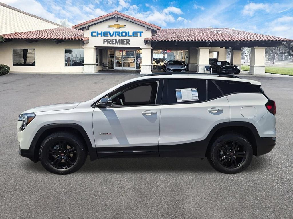 Used 2024 GMC Terrain AT4 w/ Infotainment Package II AWD/4WD image 5