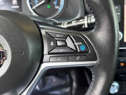 Used 2021 Nissan Leaf SV w/ SV Technology Package FWD image 33