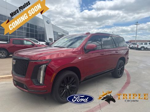 Used 2025 Cadillac Escalade Sport AWD/4WD image 1