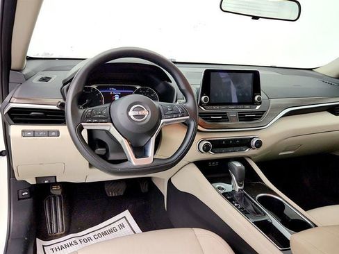 Used 2023 Nissan Altima 2.5 SV FWD image 11