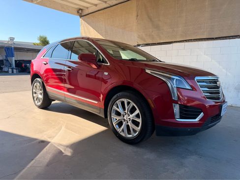 Used 2019 Cadillac XT5 Luxury w/ LPO, Radiant Package FWD image 2