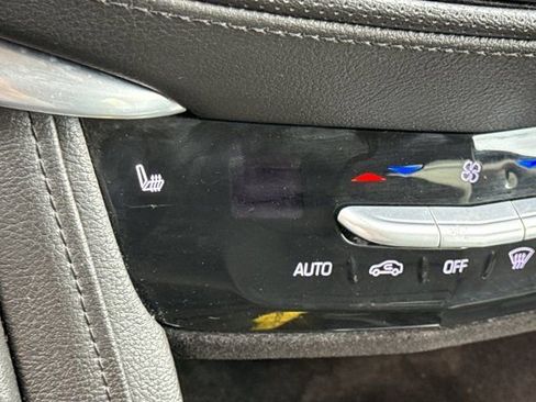 Used 2018 Cadillac XT5 Luxury w/ Driver Awareness Package image 28