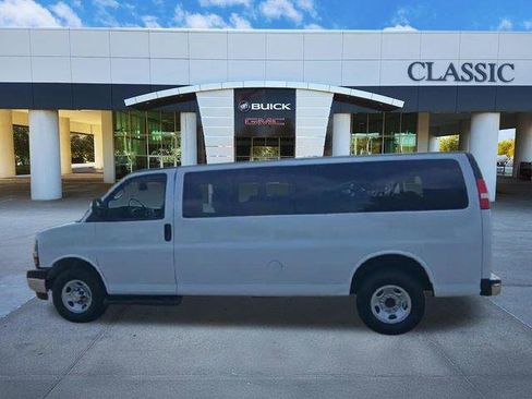 Used 2023 Chevrolet Express 3500 LT w/ LT Preferred Equipment Group RWD image 6
