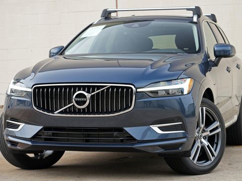 Used 2021 Volvo XC60 T8 Inscription Expression w/ Premium Package AWD/4WD image 3
