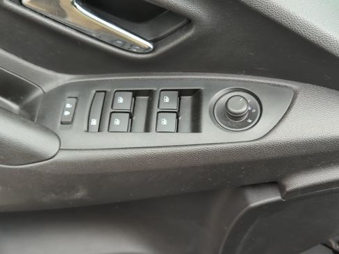 Used 2020 Chevrolet Trax LT w/ LT Convenience Package FWD image 25