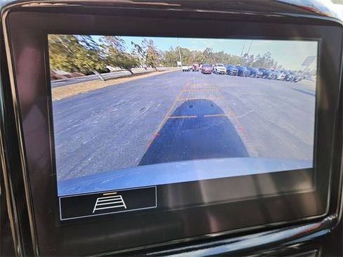 Used 2020 Chevrolet Traverse LT image 19