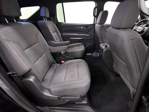 Used 2024 Chevrolet Traverse Z71 image 17