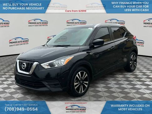 Used 2019 Nissan Kicks SV FWD image 1
