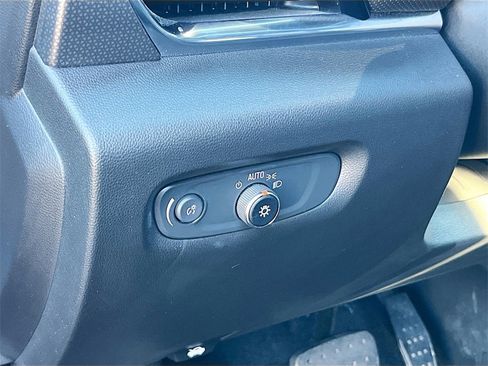 Used 2023 Chevrolet Traverse Premier w/ Redline Edition image 10