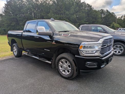Used 2023 RAM 2500 Laramie AWD/4WD image 1