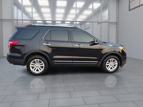 Used 2014 Ford Explorer XLT AWD/4WD image 9