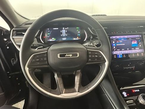 Used 2023 Jeep Grand Cherokee 4WD 4xe image 14