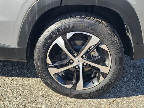 Used 2024 Chevrolet Trax RS w/ Driver Confidence Package image 31