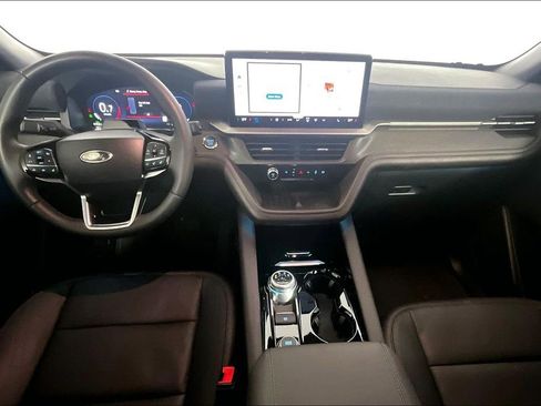 Used 2025 Ford Explorer Platinum w/ Ultimate Package RWD image 15