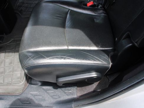 Used 2011 Toyota Highlander Limited image 27