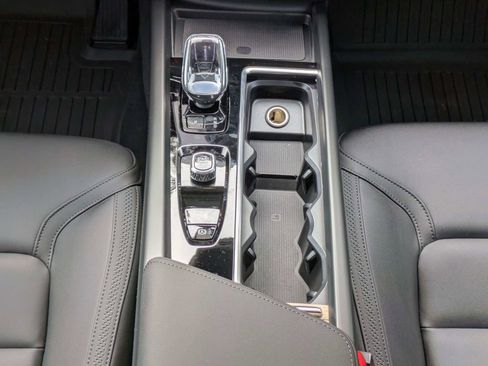 New 2026 Volvo XC60 B5 Core AWD/4WD image 19