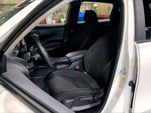 Used 2023 Honda HR-V Sport image 8