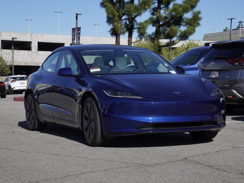 Used 2025 Tesla Model 3 Long Range image 2