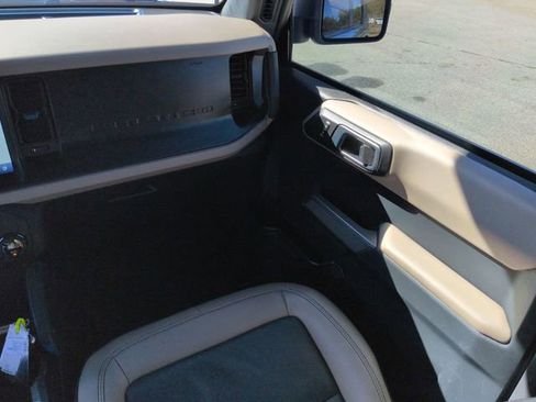 Certified 2023 Ford Bronco Wildtrak image 17