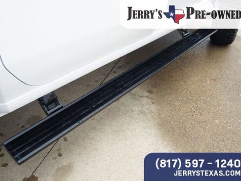 Used 2024 GMC Sierra 2500 AT4X image 26