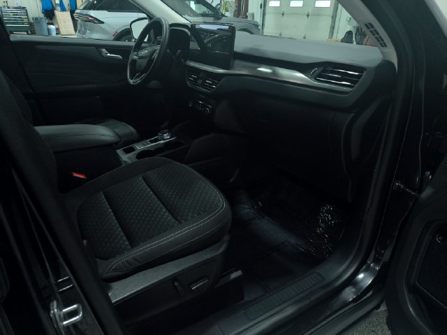 Used 2023 Ford Escape Active w/ Tech Pack #2 AWD/4WD image 21